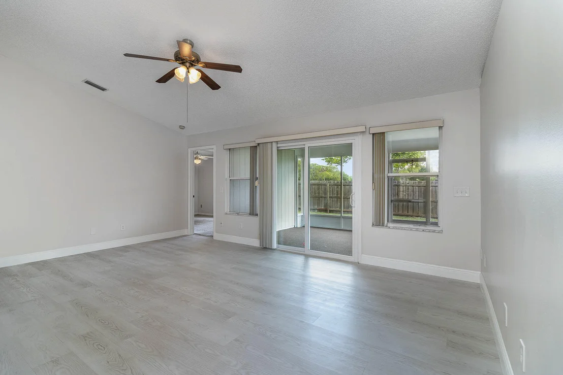Photo of 1328 California Drive