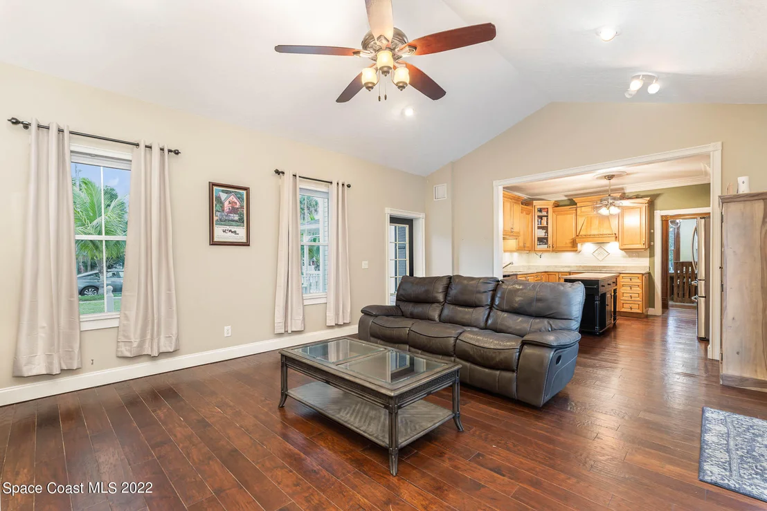 Photo of 1695 Highland Avenue