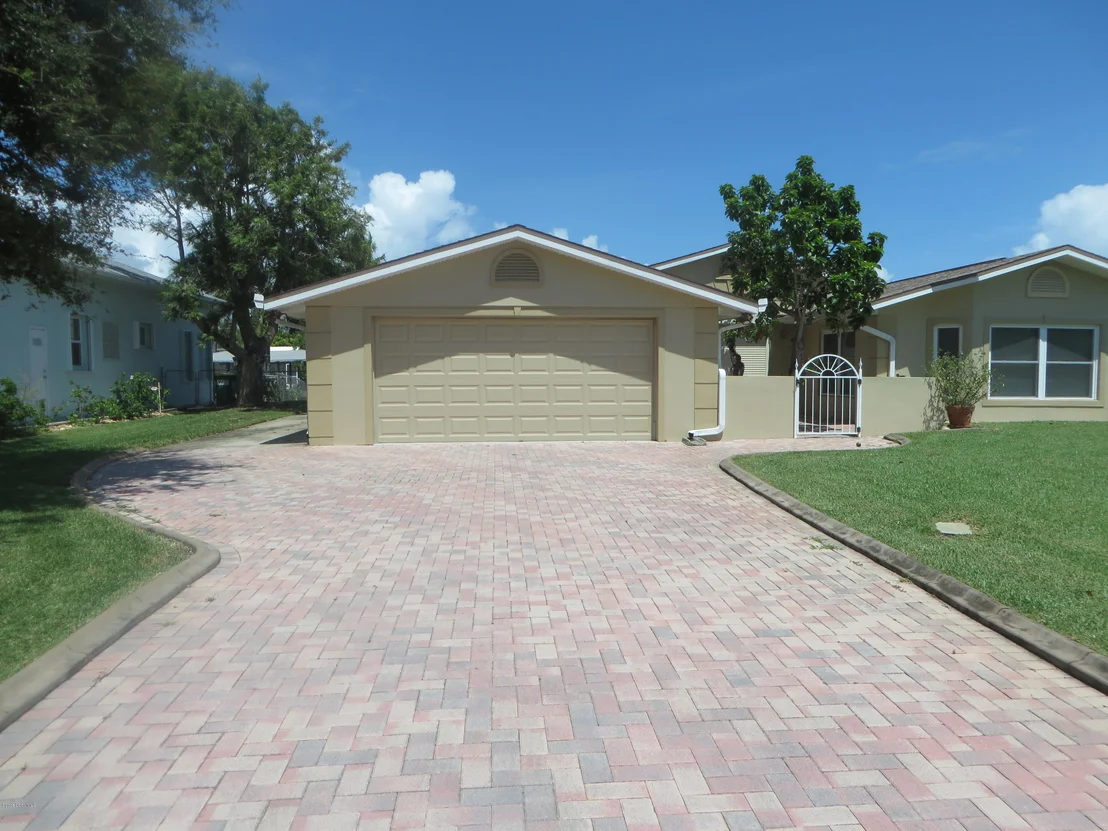 Photo of 344 Carmine Drive
