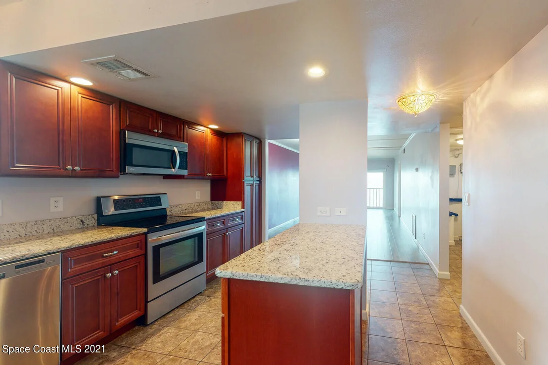 Photo of Unit 201 at 3901 Dixie Highway NE