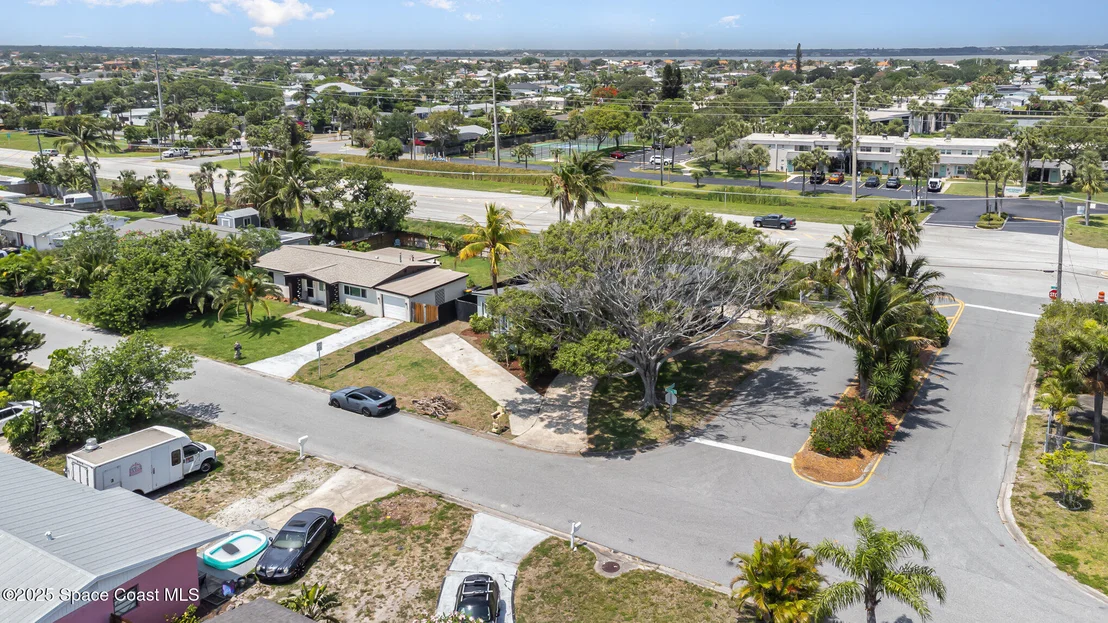 Photo of 175 Melaleuca Drive