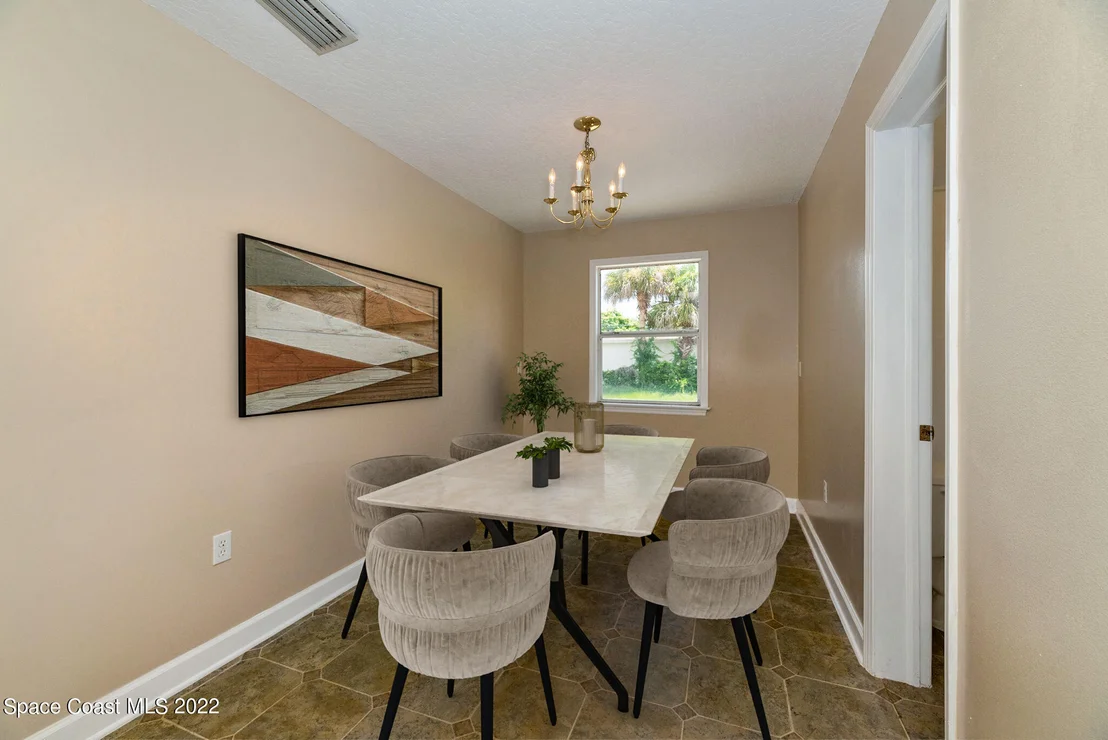 Photo of 1805 W Elm Drive