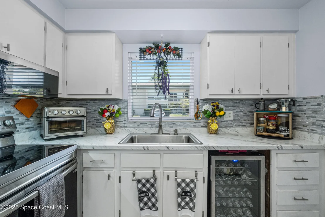 Photo of Unit 4H at 2500 Eagle Drive