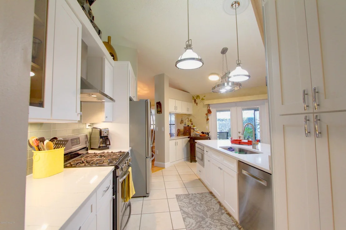Photo of 1237 Lakeview Drive
