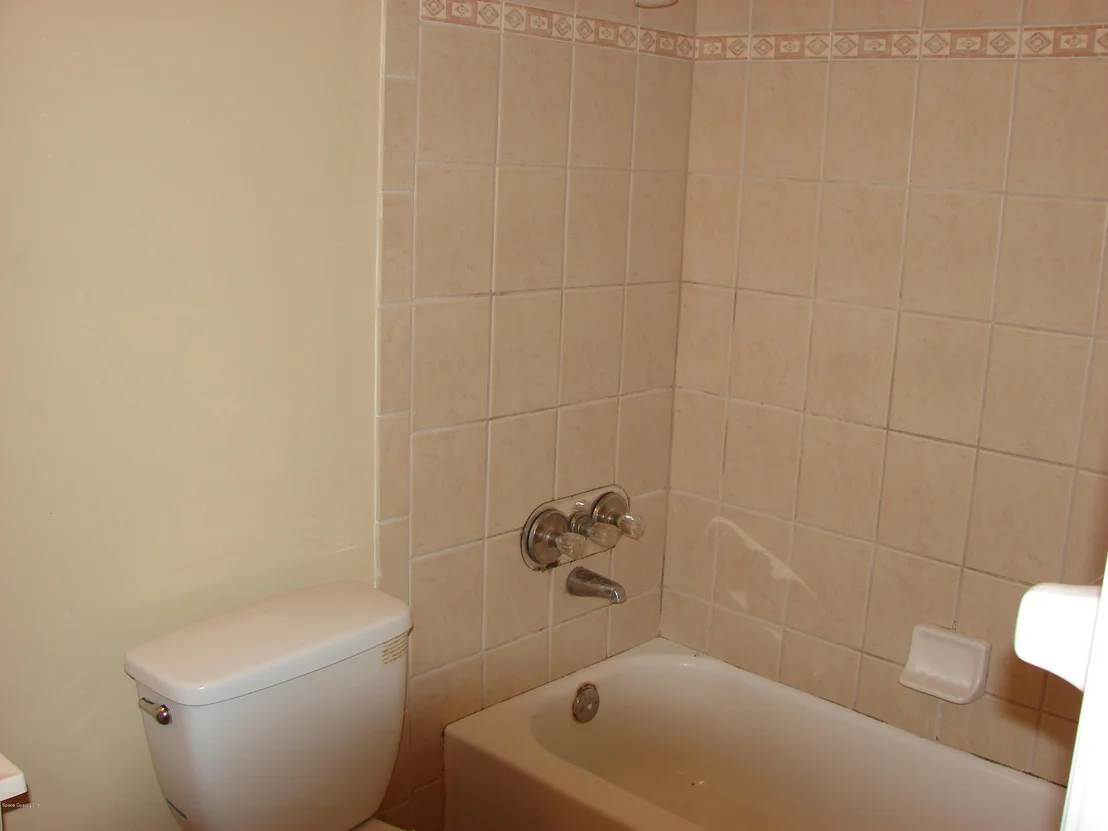 Photo of 1077 Jersey Lane NE