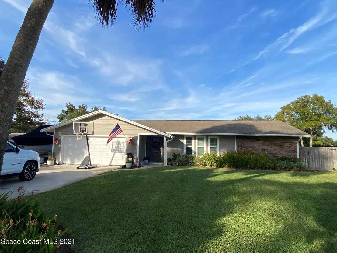Photo of 629 Dundee Circle