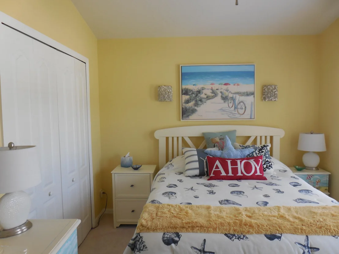 Photo of 2104 NE Spring Creek Circle