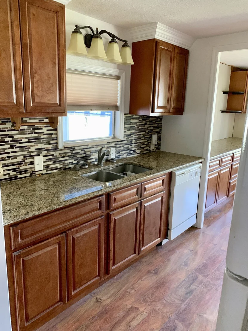 Photo of 195 Maplewood Boulevard