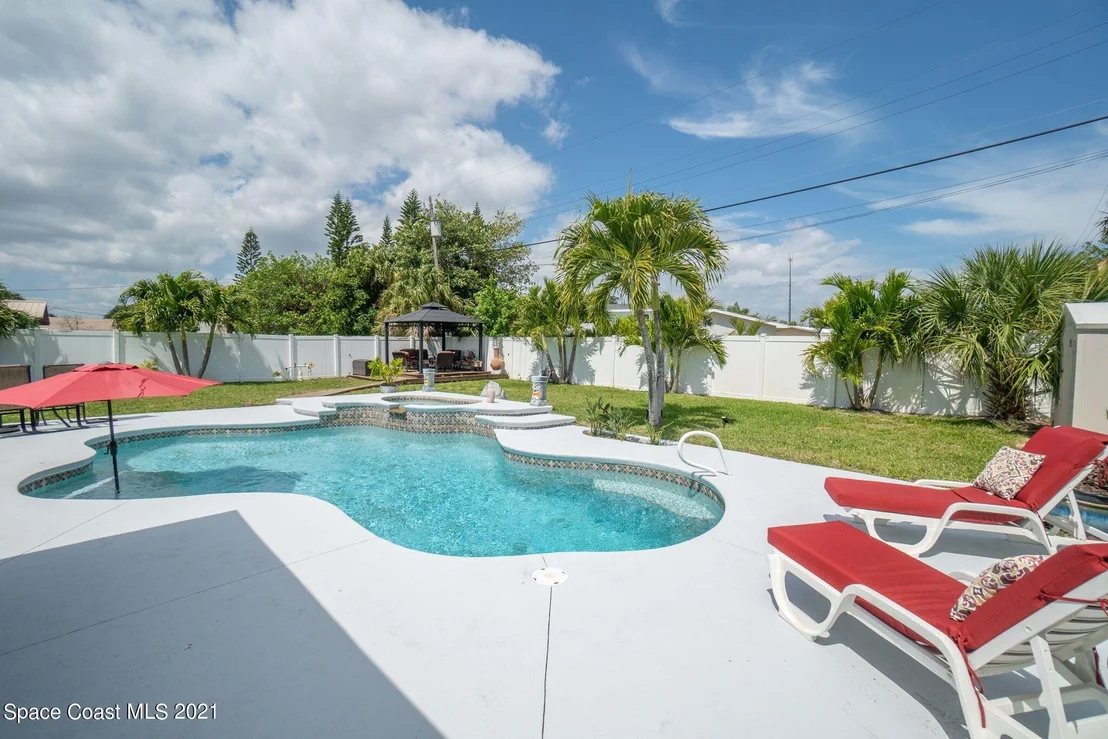Photo of 1046 Pinetree Drive