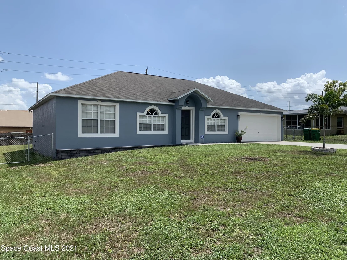 Photo of 721 Amor Drive