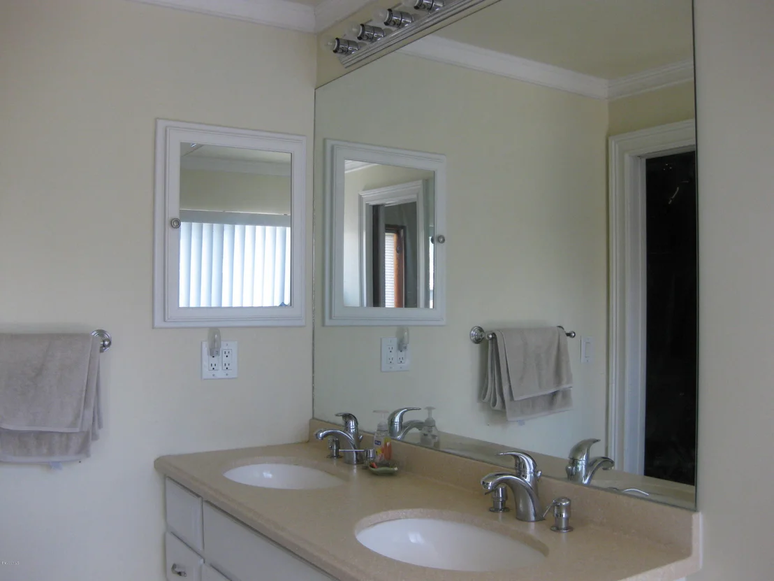 Photo of 654 Doral Lane