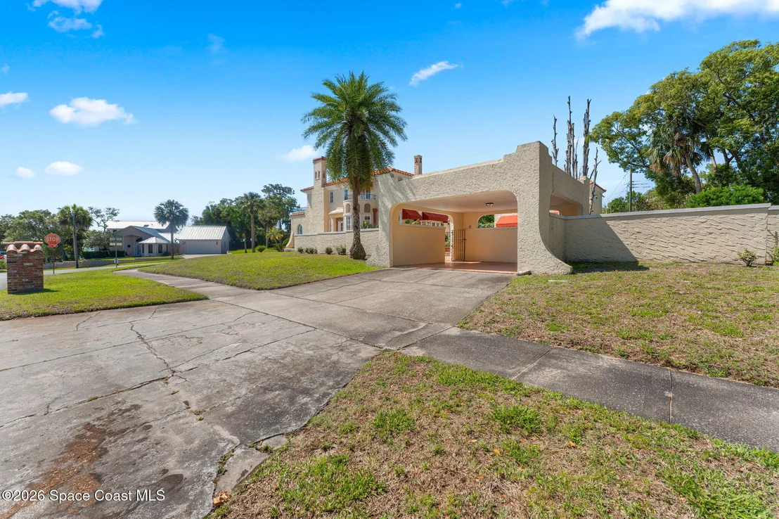 Photo of 2105 Mac Farland Drive