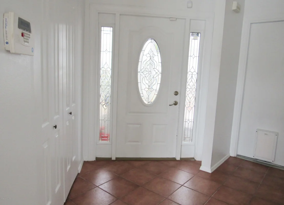 Photo of 969 NE Wateroak Drive
