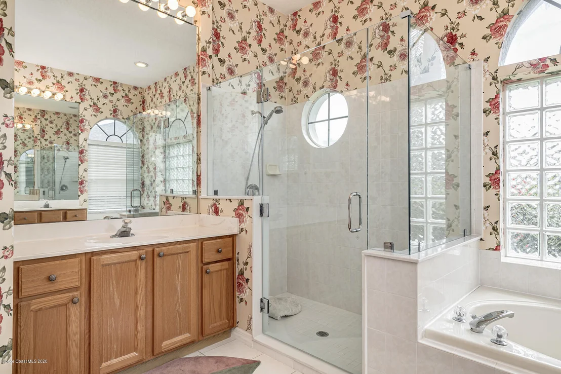 Photo of 5800 Sheffield Place