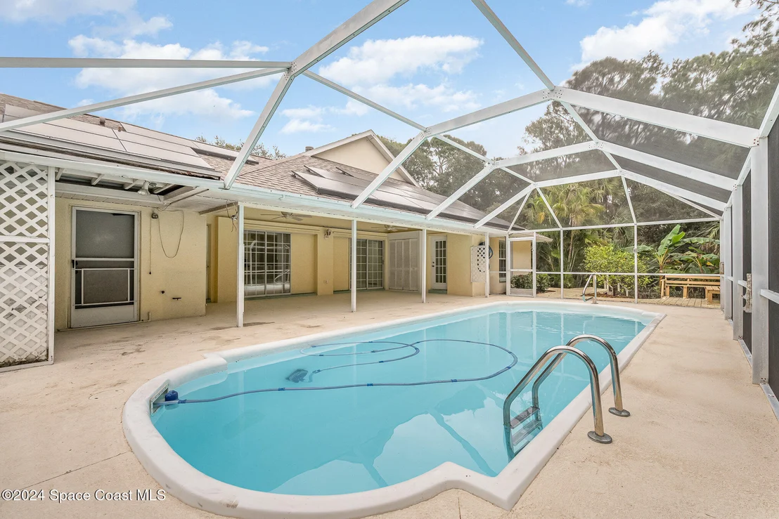 Photo of 2549 Hooper Road