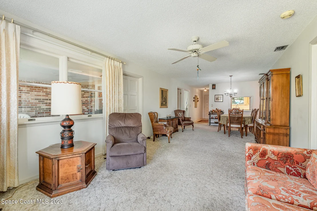 Photo of 228 Chalet Avenue