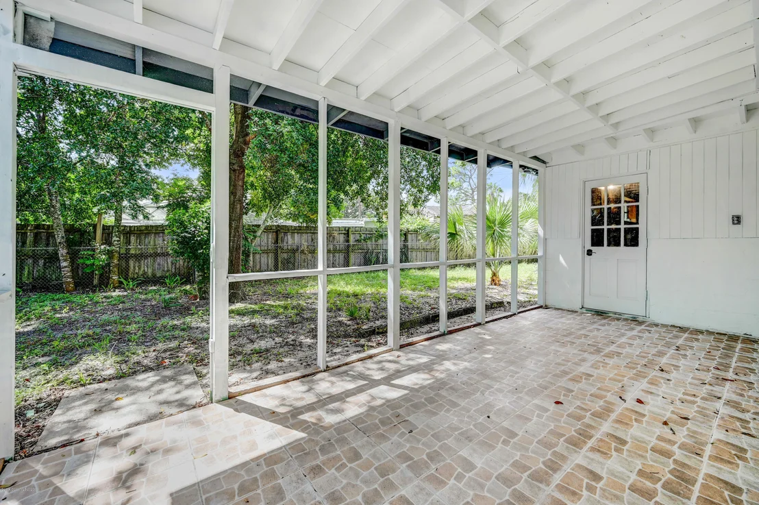 Photo of 1211 Westview Drive