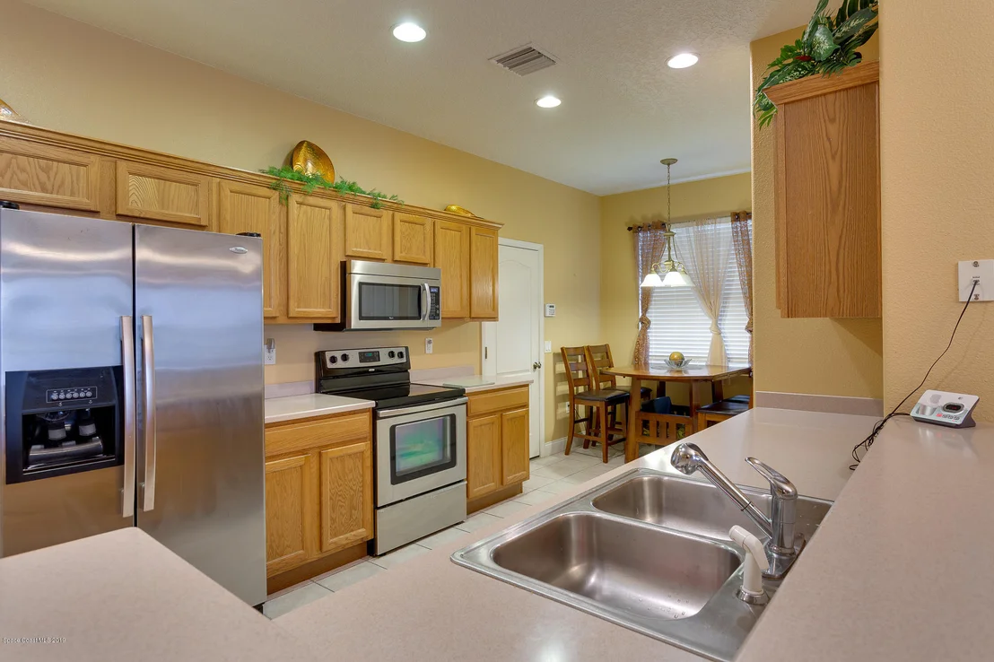 Photo of 1431 Bridgeport Circle