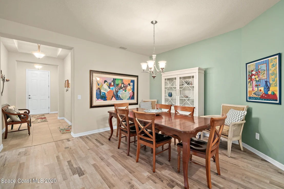 Photo of 968 Buckthorn Trail