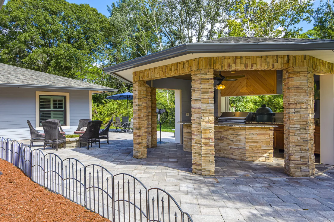 Photo of 4085 Lake Washington Road