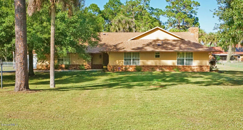 Photo of 1810 Hidden Lake Drive