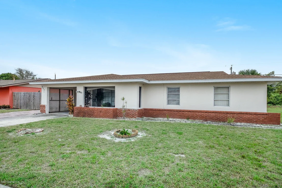 Photo of 945 Burn Drive NE