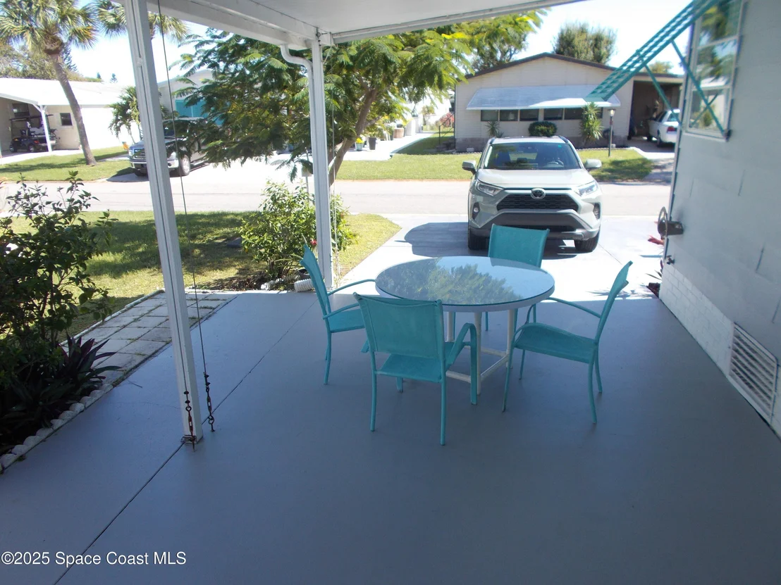 Photo of 836 Hyacinth Circle E