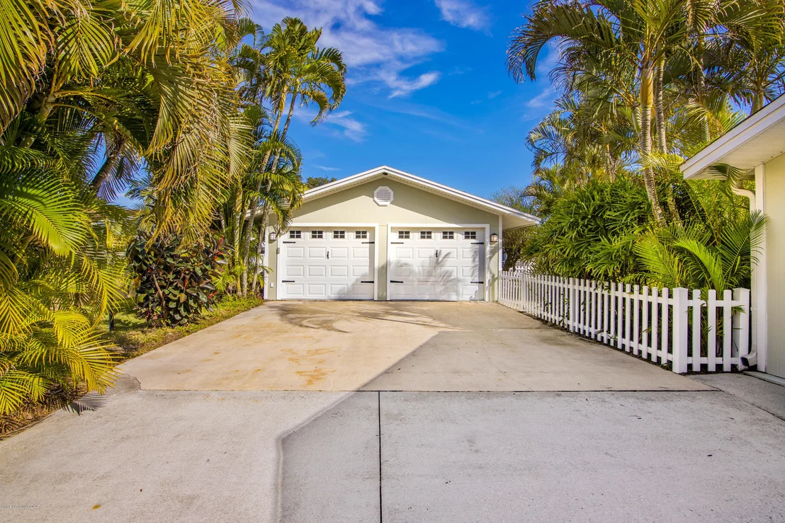 Photo of 572 Royal Palm Drive