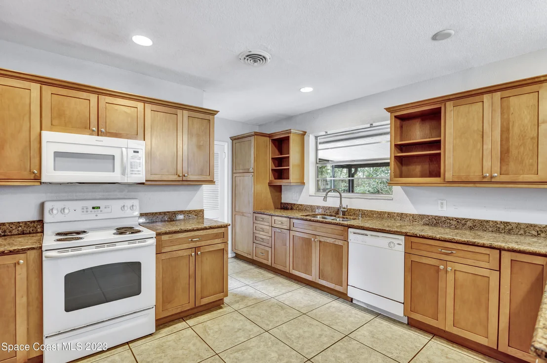 Photo of 521 Andrews Drive