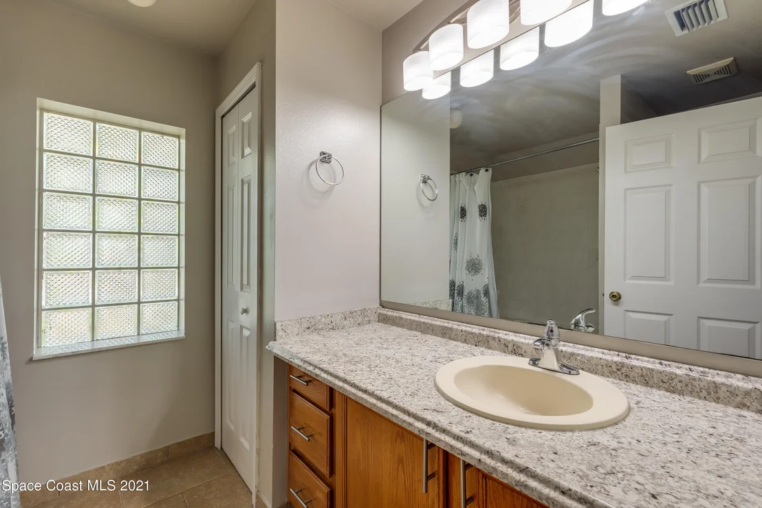 Photo of 1054 Jacaranda Circle