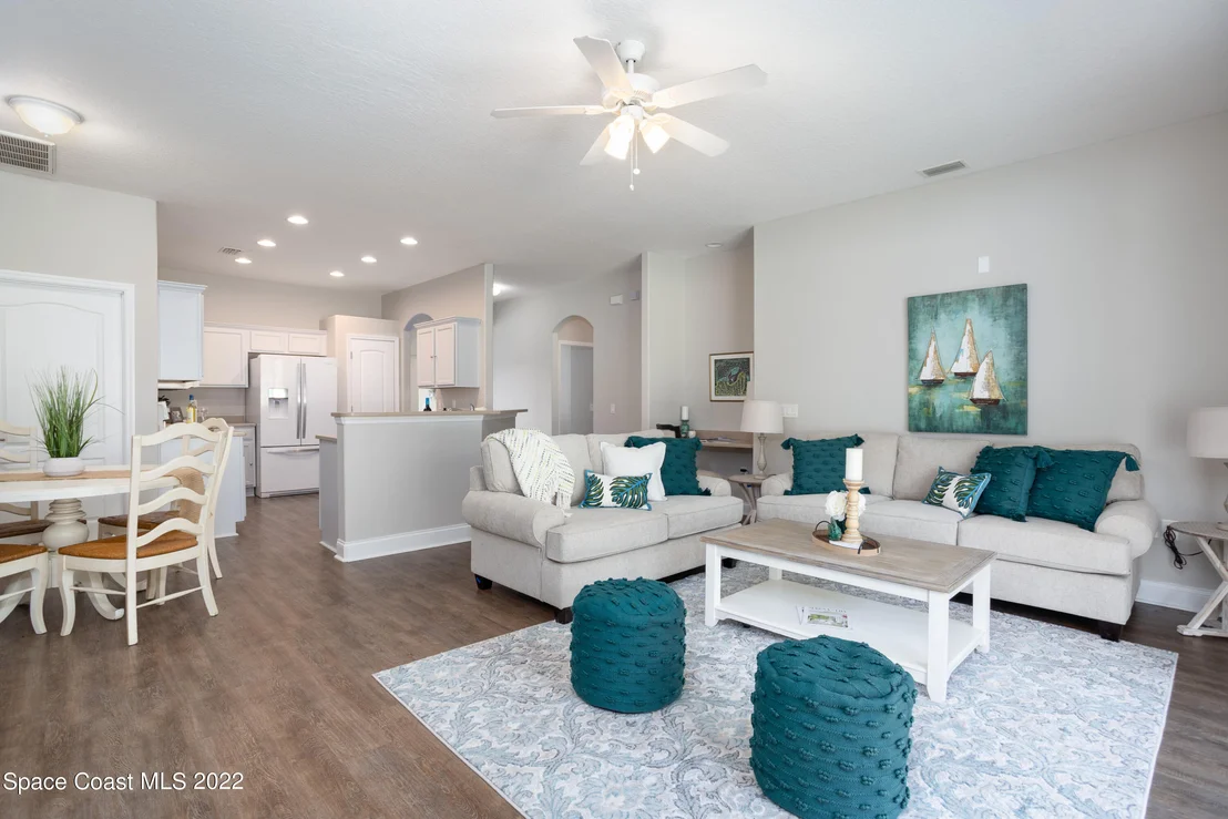 Photo of 1660 Bridgeport Circle