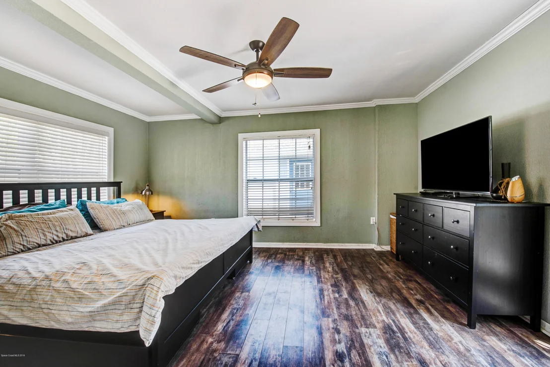 Photo of 212 1st Avenue
