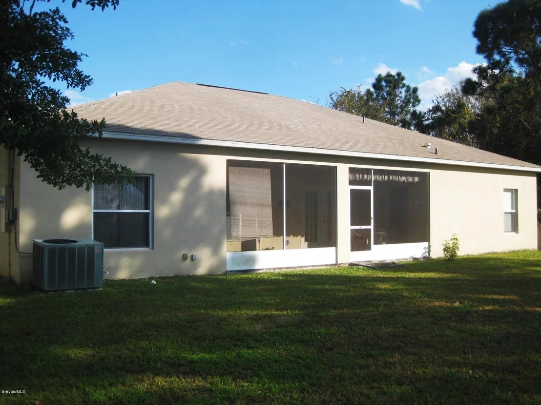 Photo of 1306 NW Jupiter Boulevard