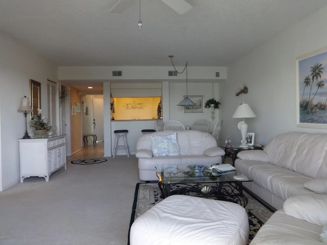 Photo of Unit 1402 at 1700 Commodore Boulevard