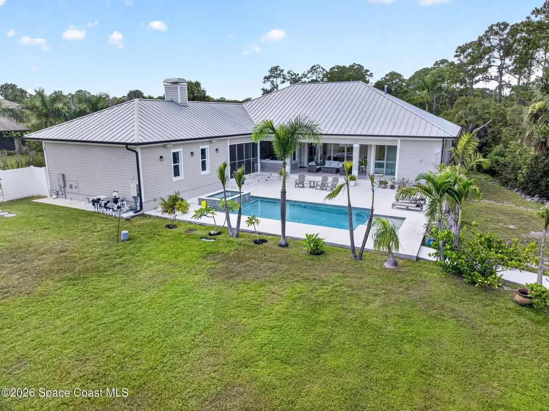 Photo of 3865 Reynolds Road