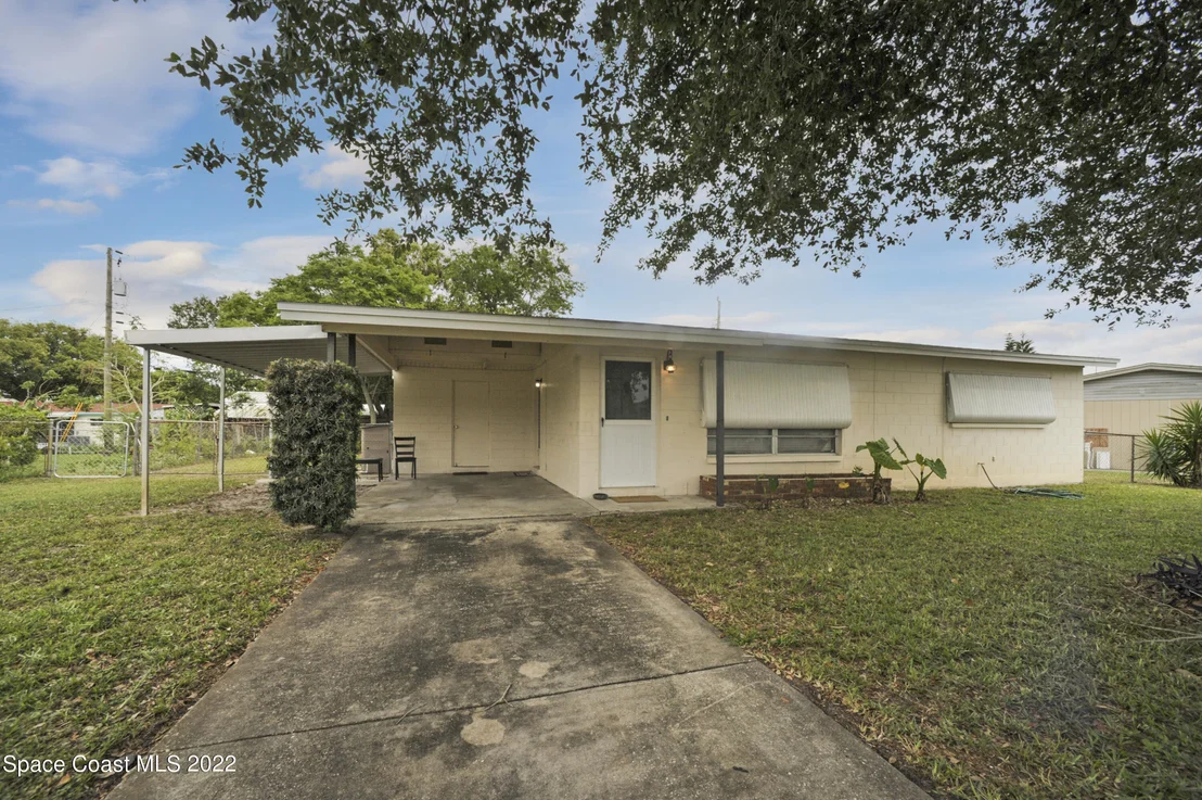 Photo of 1050 Illinois Road