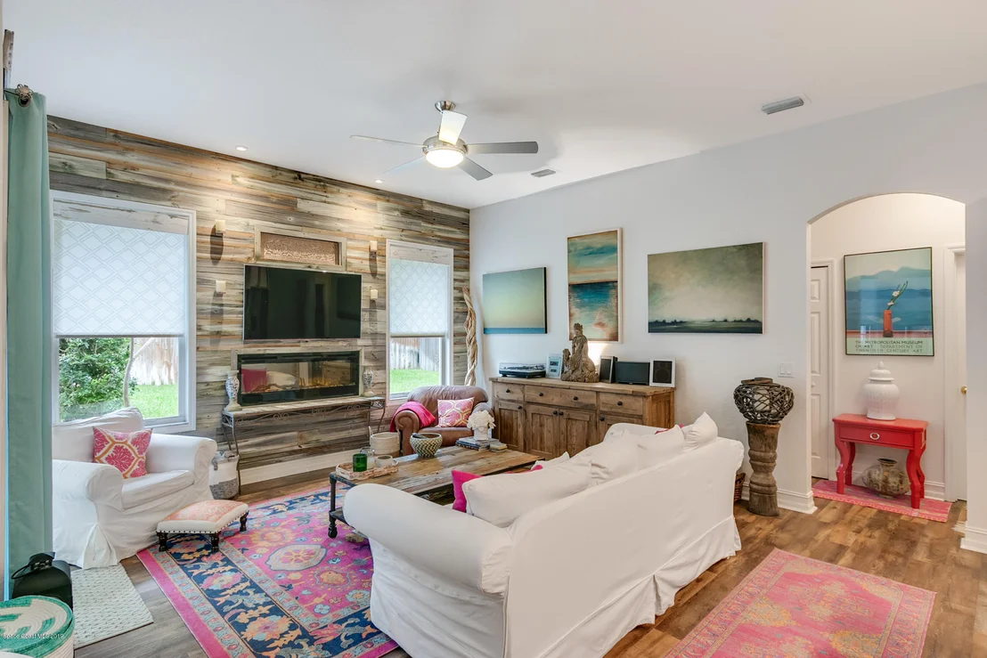 Photo of 6017 Arlington Circle