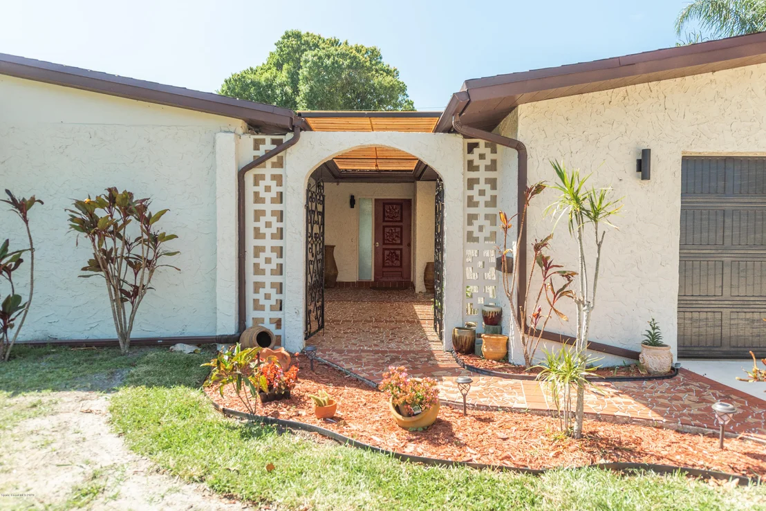 Photo of 1333 Estridge Drive