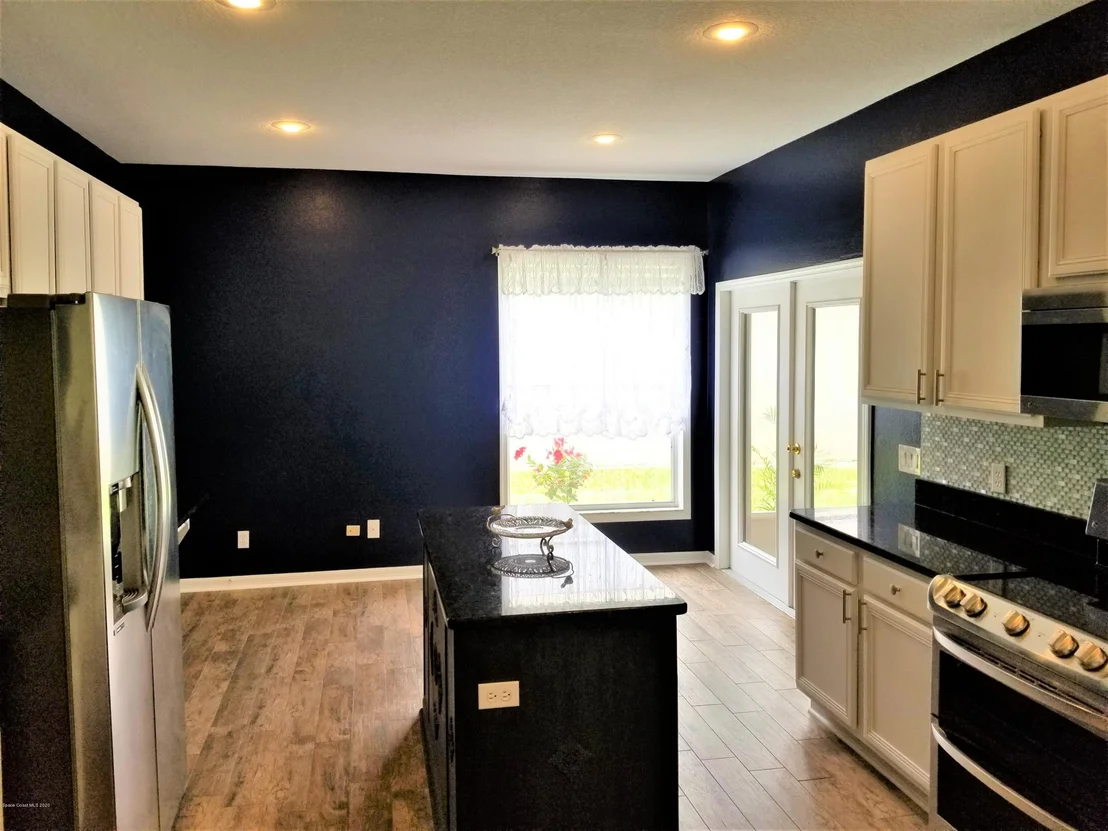Photo of 667 Autumn Glen Drive