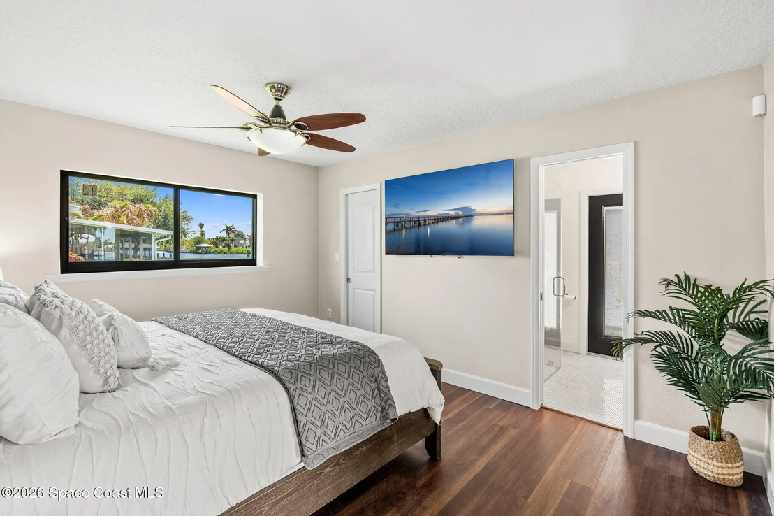 Photo of 213 River Road