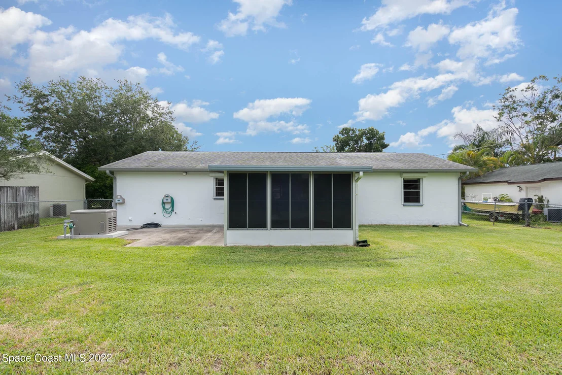 Photo of 261 E Haven Drive