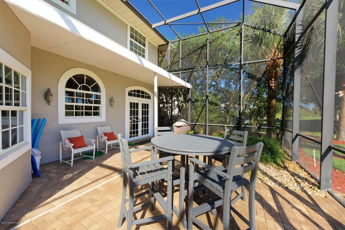Photo of 637 Woodbridge Drive
