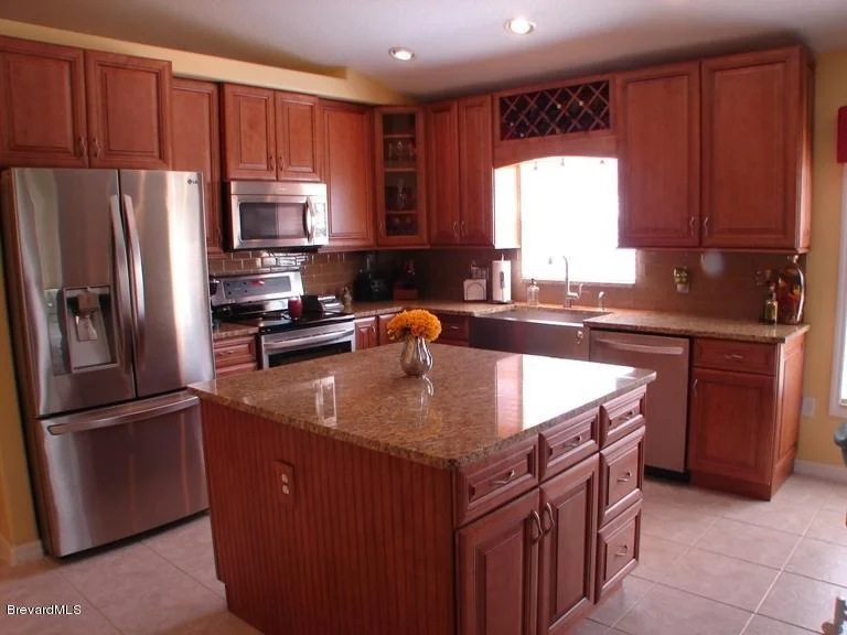 Photo of 6874 Renshaw Drive