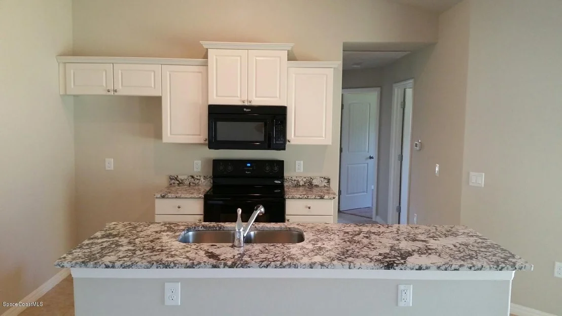 Photo of 862 Brookview Lane