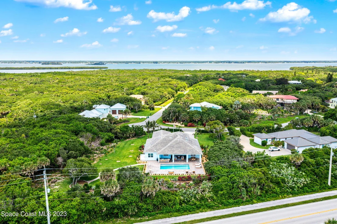Photo of 6231 Windward Lane