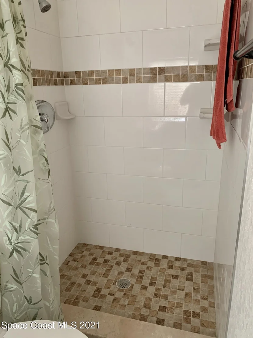 Photo of 195 Maplewood Boulevard