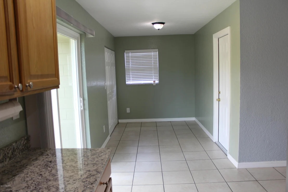 Photo of 2535 Stratford Drive