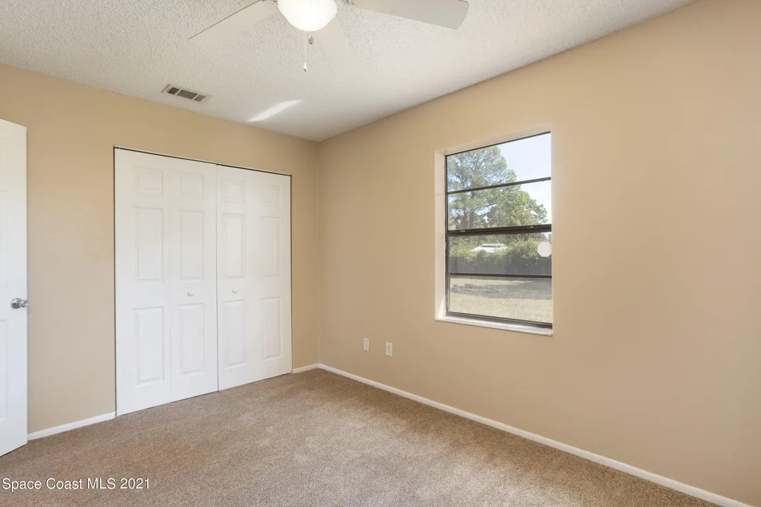 Photo of 5649 Jamaica Road