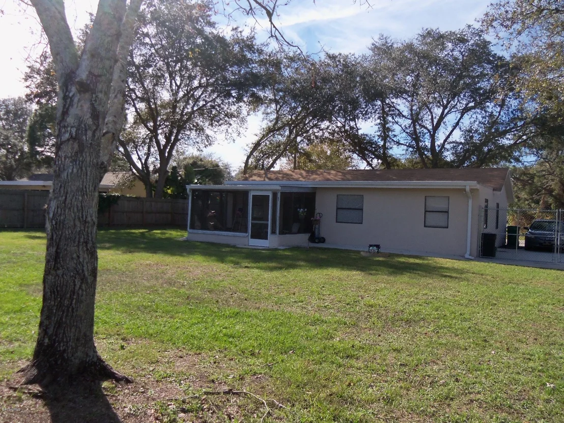 Photo of 5945 Clearfield Avenue
