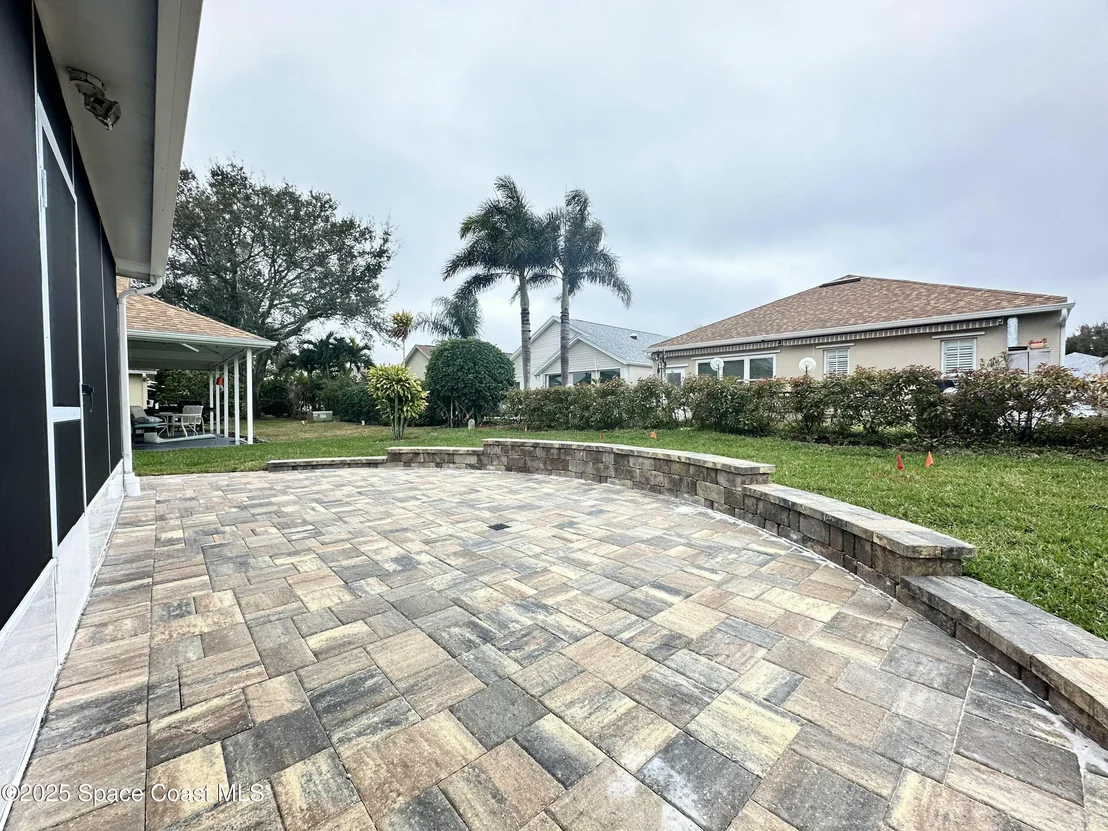 Photo of 4106 Twin Oaks Boulevard